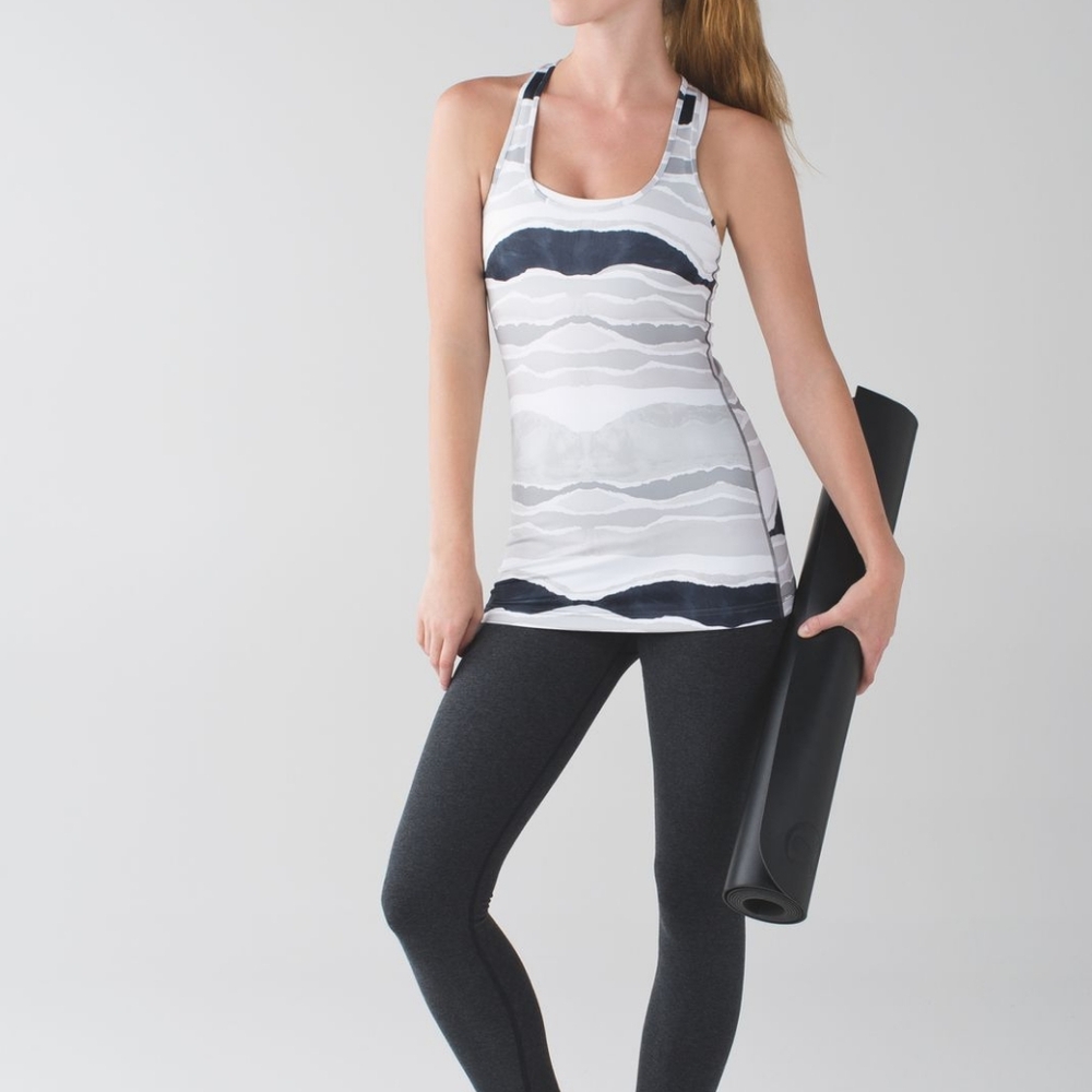 EUC 💎 Lululemon Cool RacerbackBleacher Stripe White Black Size 6/8